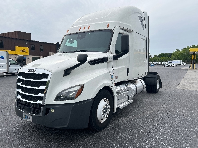 2024 Freightliner Cascadia in Atlanta, GA — photo 3