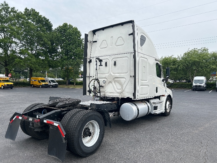 2024 Freightliner Cascadia in Atlanta, GA — photo 7