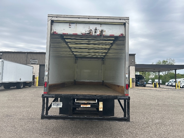 2020 Freightliner M2 106 in Akron, OH — photo 9