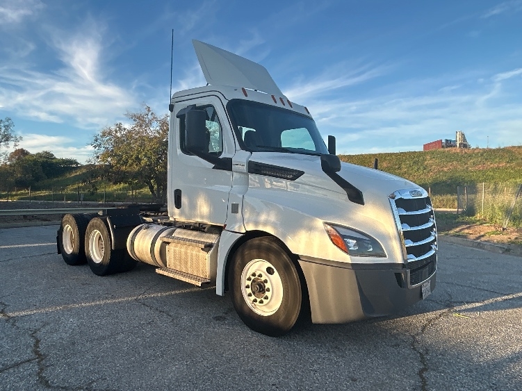 2020 Freightliner Cascadia