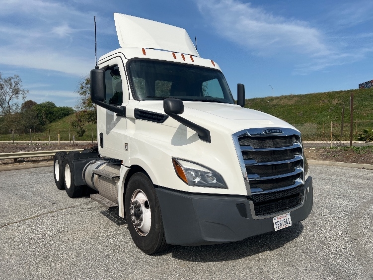 2020 Freightliner Cascadia