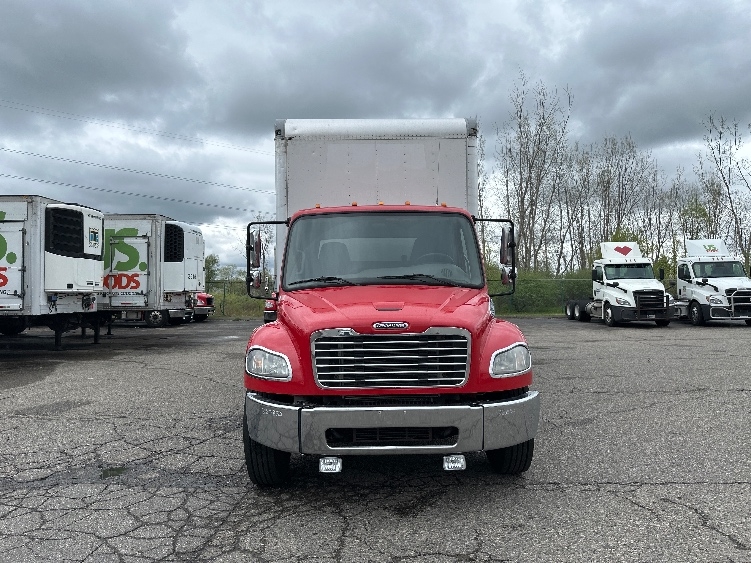 2020 Freightliner M2 106 in Wixom, MI — photo 2