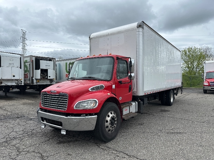 2020 Freightliner M2 106 in Wixom, MI — photo 3