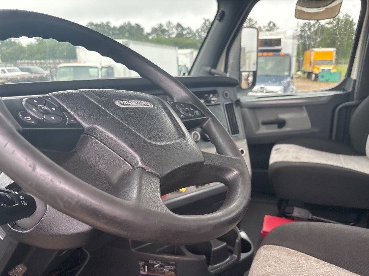 2019 Freightliner Cascadia in Hammond, LA — photo 10