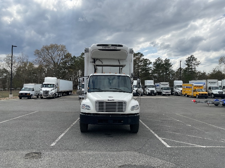 2019 Freightliner M2 106 in Millville, NJ — photo 2