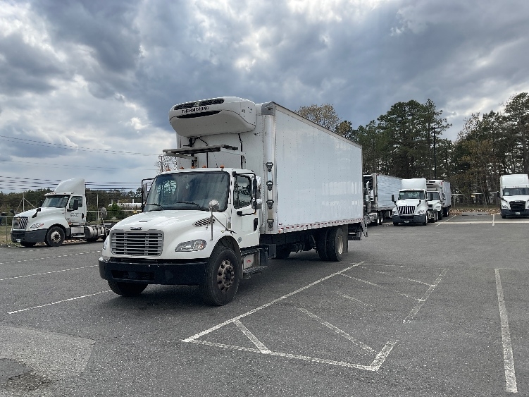 2019 Freightliner M2 106 in Millville, NJ — photo 3