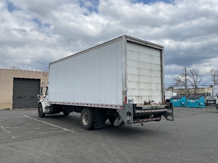 2019 Freightliner M2 106 in Millville, NJ — photo 6
