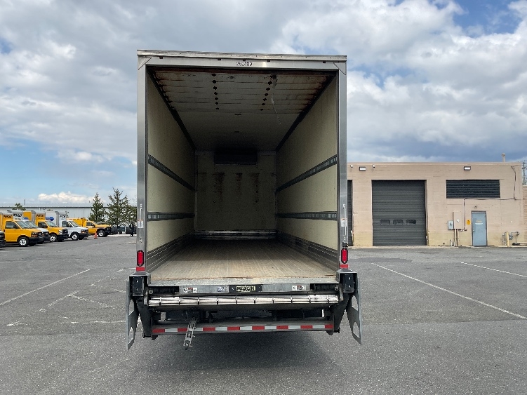 2019 Freightliner M2 106 in Millville, NJ — photo 8