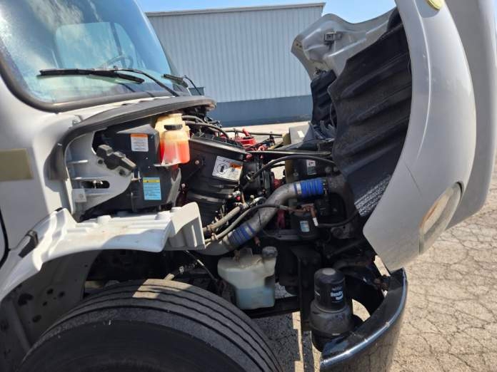 2019 Freightliner M2 106 in Middlefield, OH — photo 10