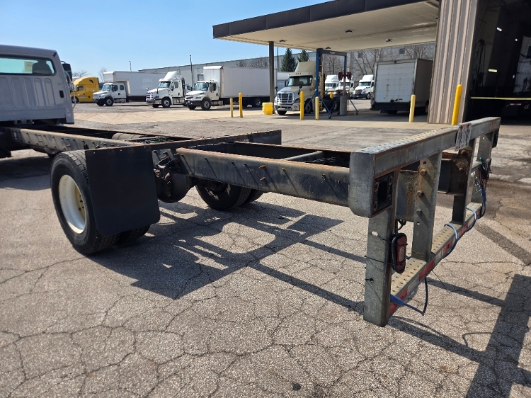 2019 Freightliner M2 106 in Middlefield, OH — photo 3
