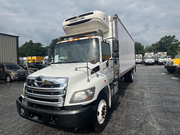 2019 Hino 268 in Atlanta (Forest Park), GA — photo 3
