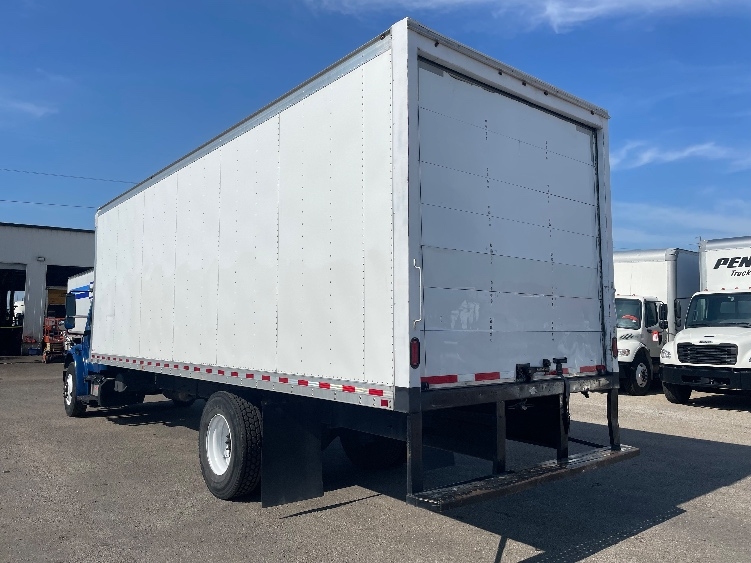 2019 Freightliner eM2 in Dallas, TX — photo 6