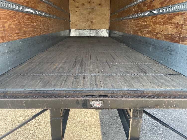 2019 Freightliner eM2 in Dallas, TX — photo 9