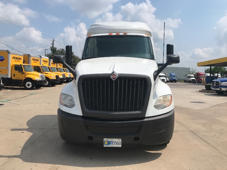 2019 International LT in Houston, TX — photo 2