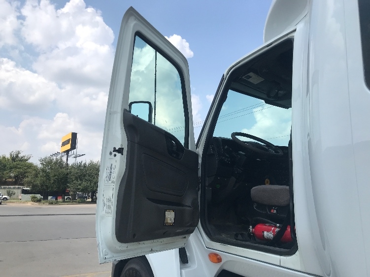 2019 International LT in Houston, TX — photo 9