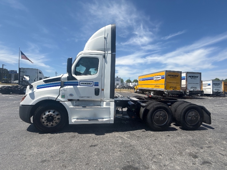 2020 Freightliner Cascadia in Atlanta (Conyers), GA — photo 4