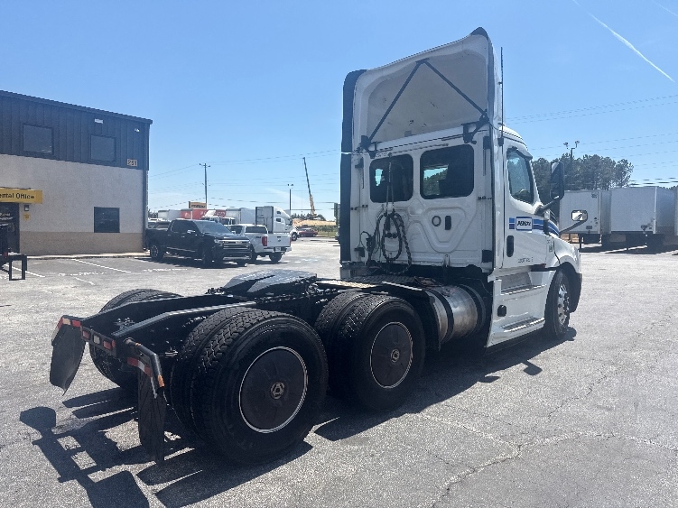 2020 Freightliner Cascadia in Atlanta (Conyers), GA — photo 7