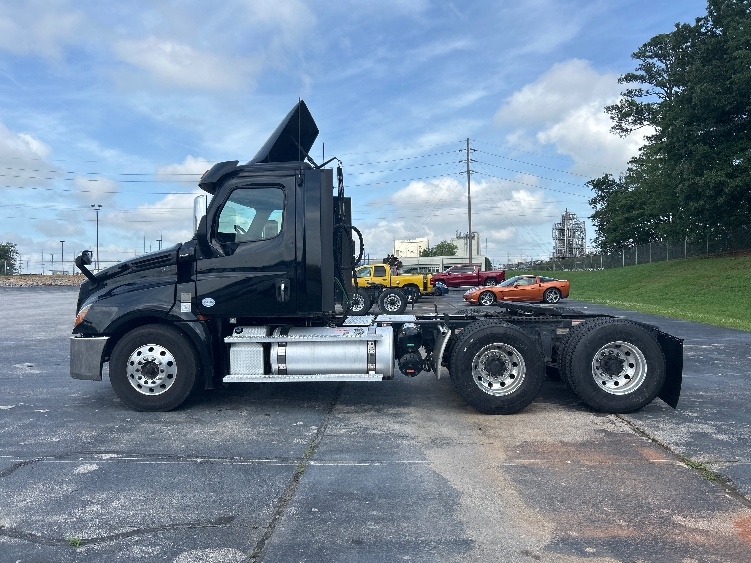 2019 Freightliner Cascadia in Decatur, AL — photo 4