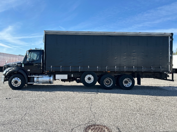 2019 Freightliner M2 112 in Crown Point, IN — photo 4