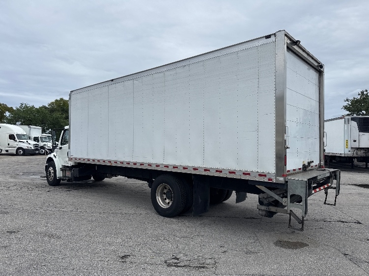 2019 Freightliner eM2 in Pompano Beach, FL — photo 6