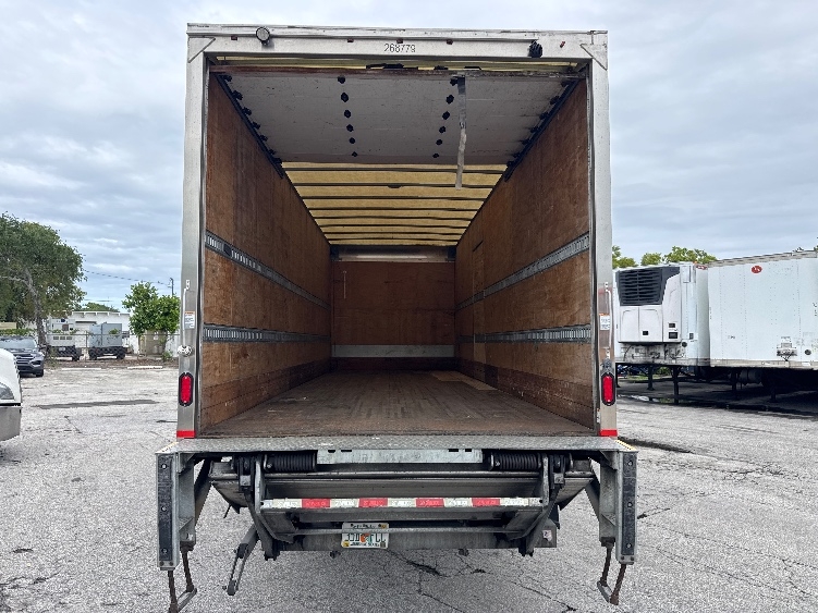2019 Freightliner eM2 in Pompano Beach, FL — photo 8