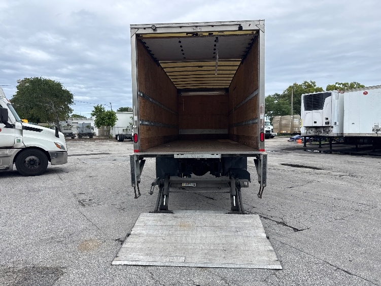 2019 Freightliner eM2 in Pompano Beach, FL — photo 9