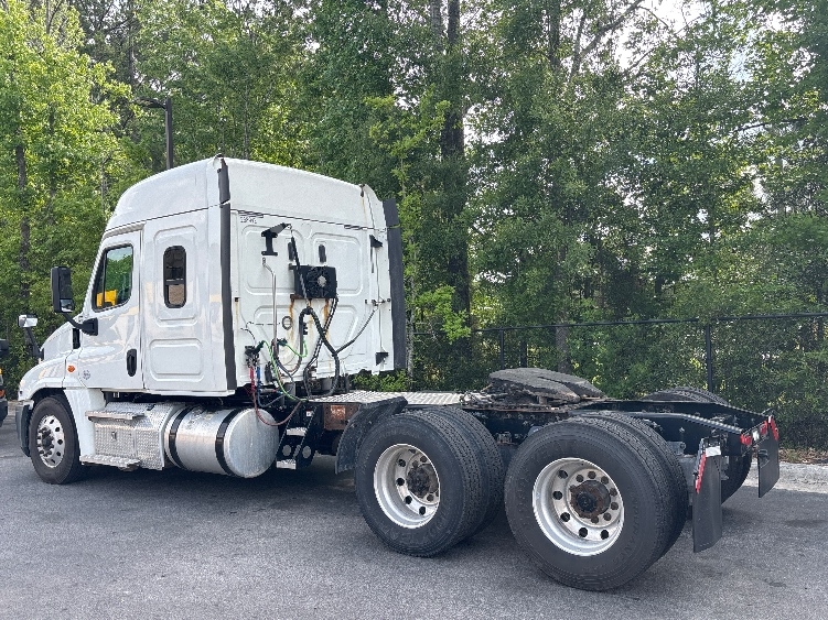 2020 Freightliner Cascadia in Ladson, SC — photo 5