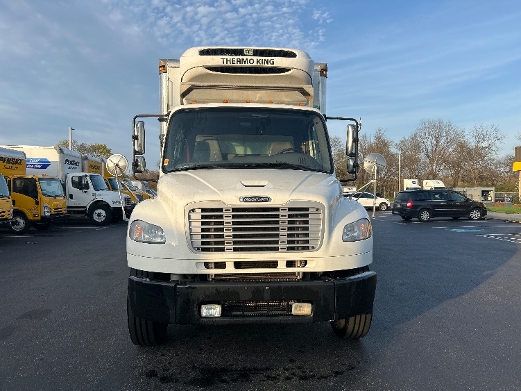 2017 Freightliner eM2 in Swedesboro, NJ — photo 2