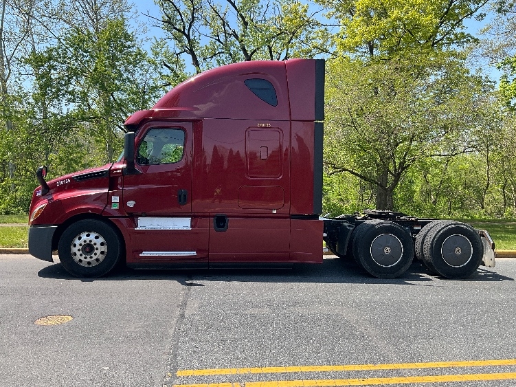 2019 Freightliner Cascadia in Reading, PA — photo 4