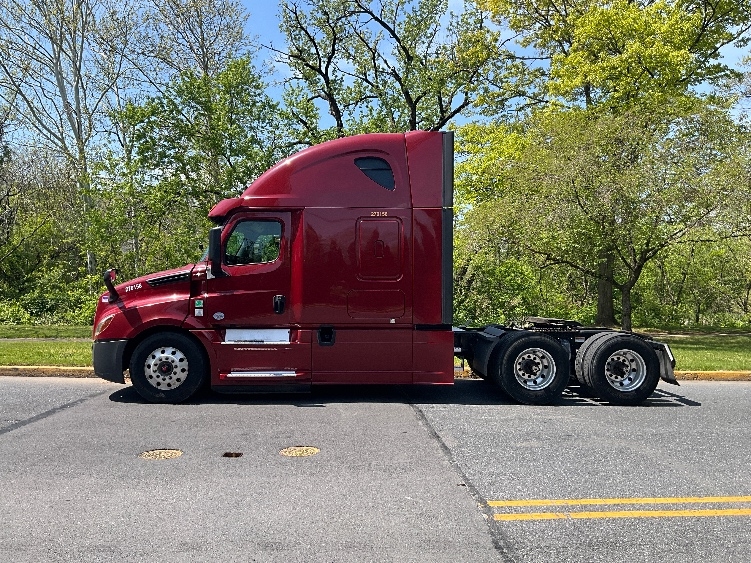 2019 Freightliner Cascadia in Reading, PA — photo 4