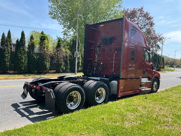 2019 Freightliner Cascadia in Reading, PA — photo 7