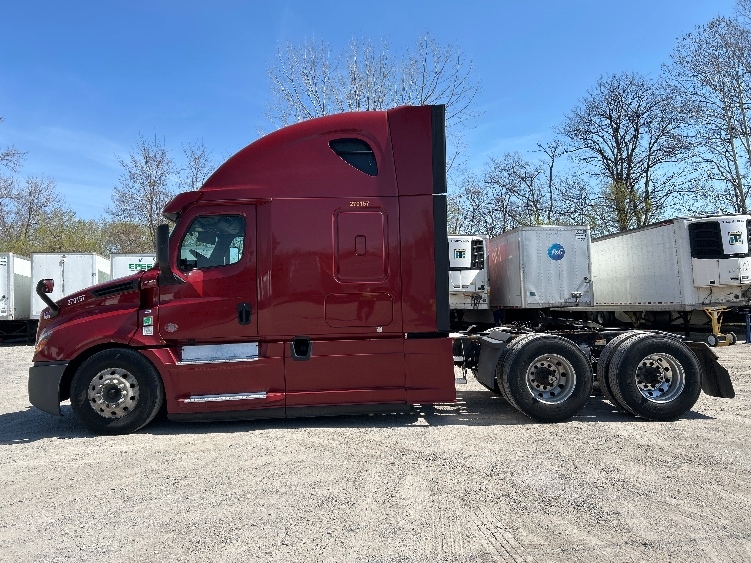 2019 Freightliner Cascadia in Reading, PA — photo 4