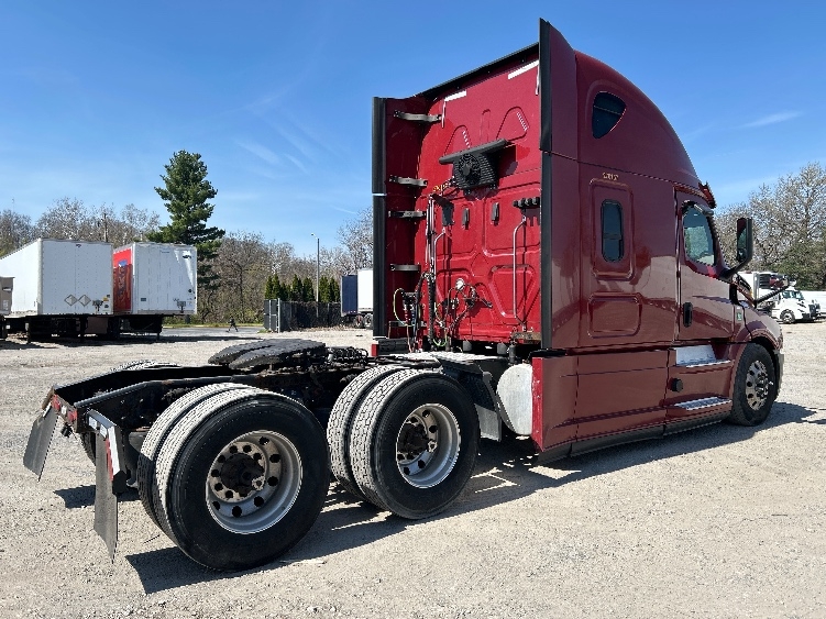 2019 Freightliner Cascadia in Reading, PA — photo 7