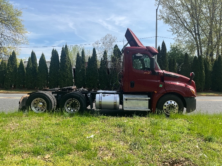 2019 Freightliner Cascadia in Millville, NJ — photo 8