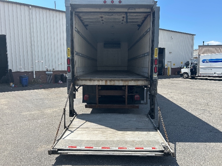 2017 Freightliner eM2 in New Bedford, MA — photo 9