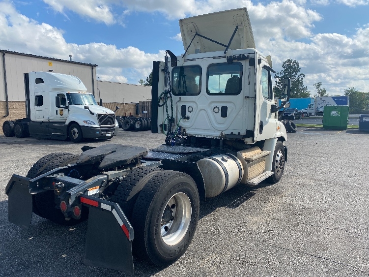 2017 Freightliner Cascadia in West Columbia, SC — photo 7