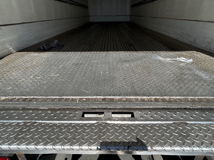 2017 Freightliner M2 106 in West Sacramento, CA — photo 10