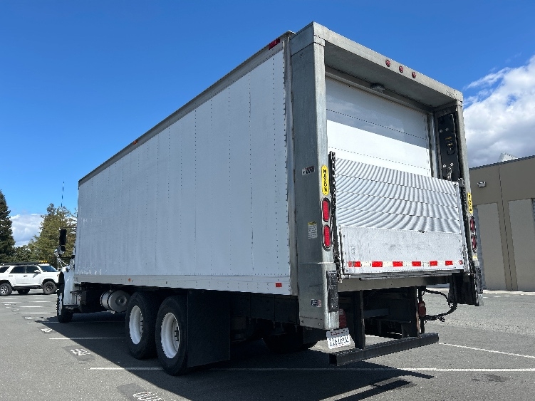 2017 Freightliner M2 106 in West Sacramento, CA — photo 6