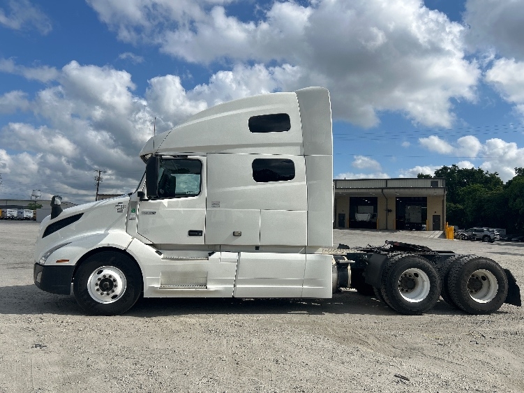 2019 Volvo VNL 760 in Garden City, GA — photo 4