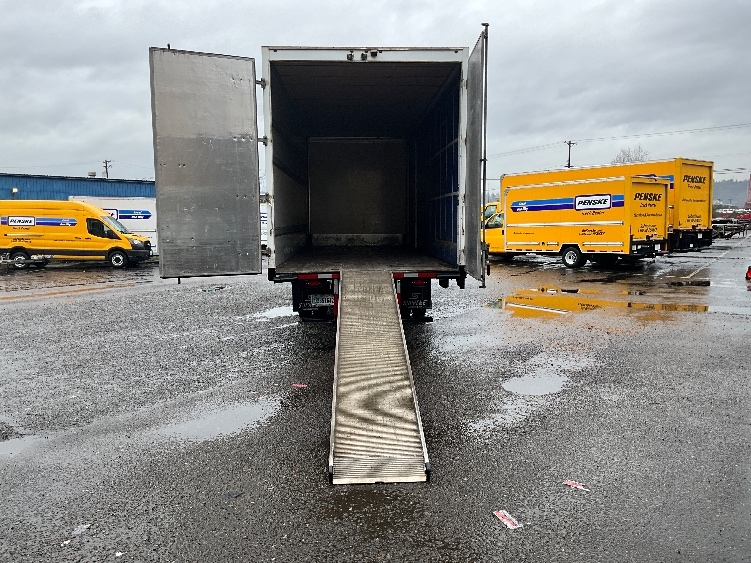 2020 Freightliner eM2 in Tacoma, WA — photo 9