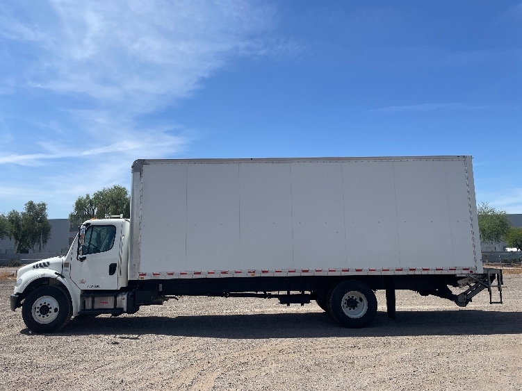 2019 Freightliner eM2 in Phoenix, AZ — photo 4