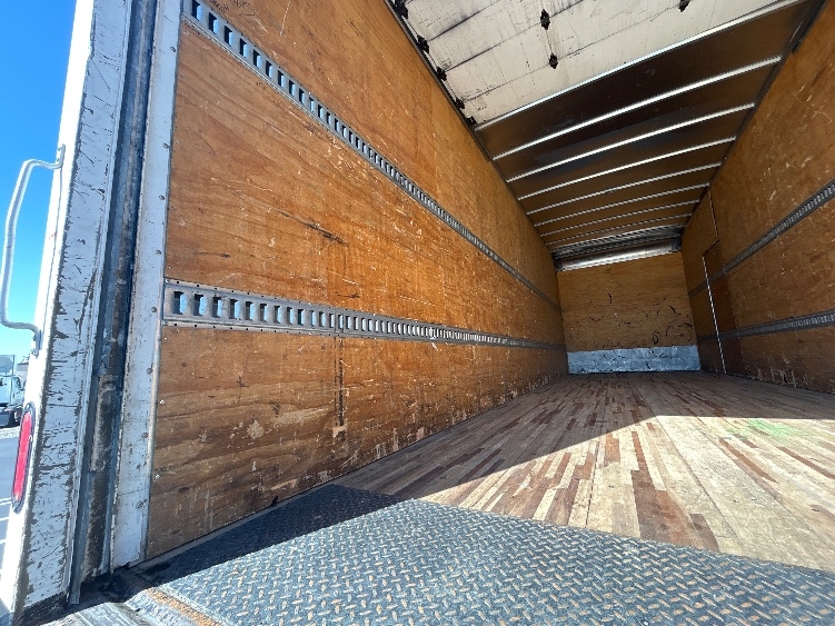 2019 Freightliner M2 106 in Fontana, CA — photo 10
