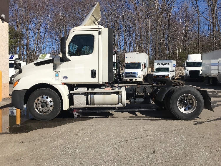 2019 Freightliner Cascadia in Franklin, MA — photo 4