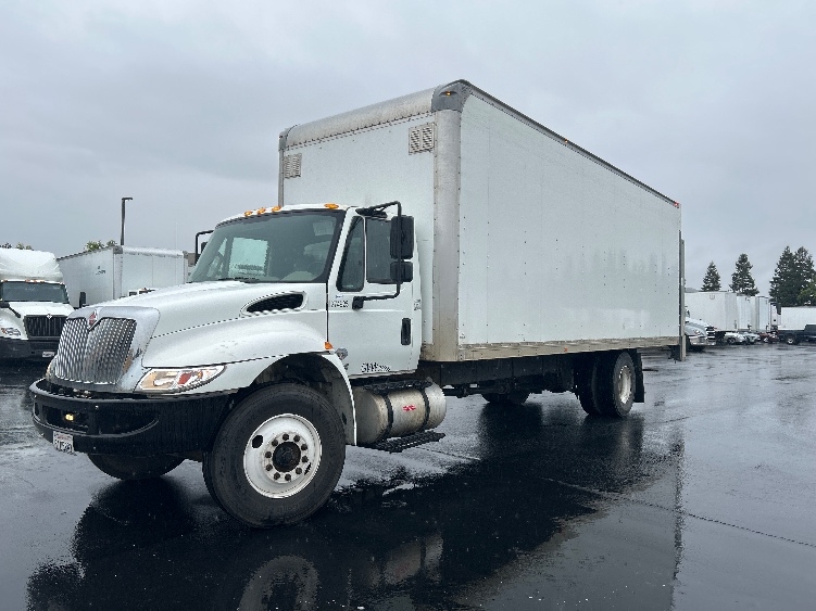2019 International 4300 in West Sacramento, CA — photo 3