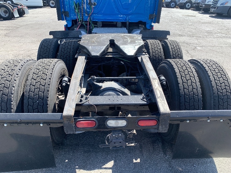 2020 Freightliner Cascadia in Torrance, CA — photo 6