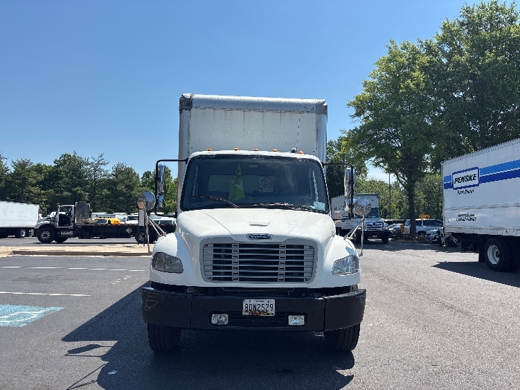 2019 Freightliner eM2 in Capitol Heights, MD — photo 2