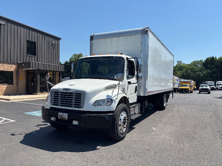 2019 Freightliner eM2 in Capitol Heights, MD — photo 3
