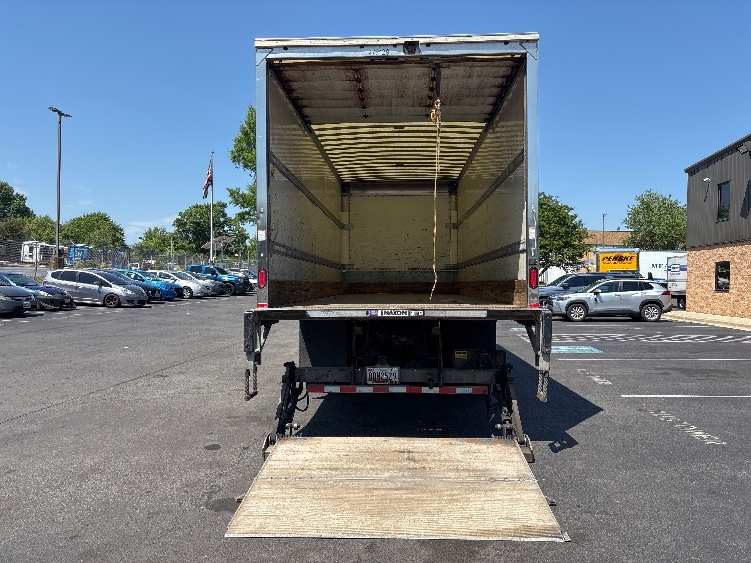 2019 Freightliner eM2 in Capitol Heights, MD — photo 9