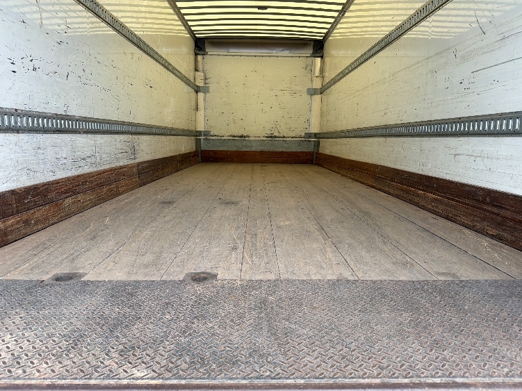 2019 Freightliner eM2 in Capitol Heights, MD — photo 10