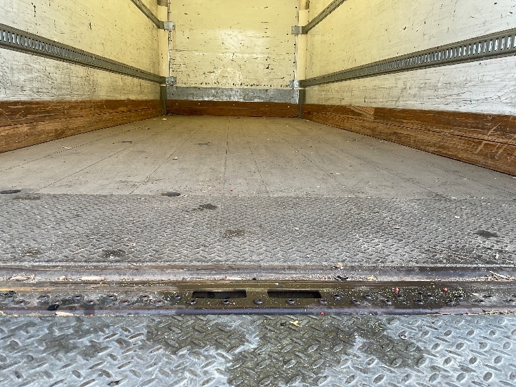 2019 Freightliner M2 106 in Alexandria, VA — photo 10